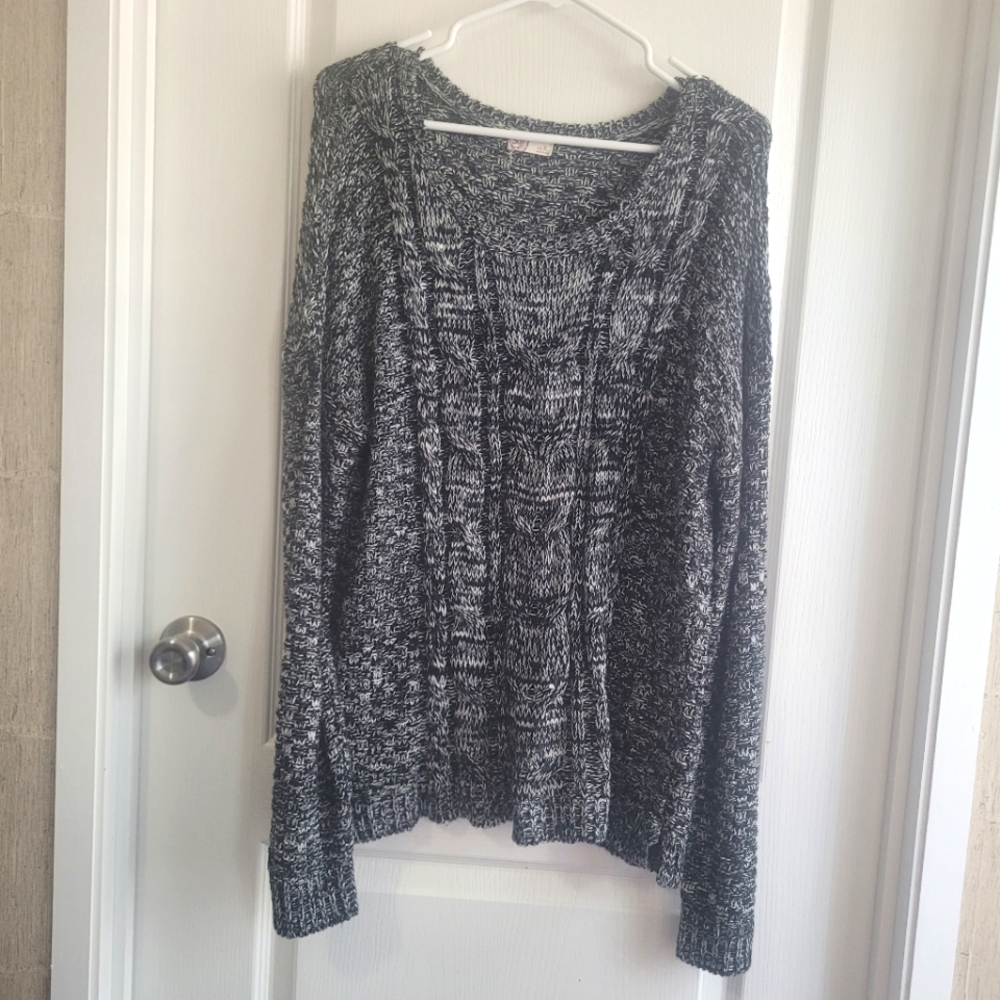 SO Black & White Sweater Knit